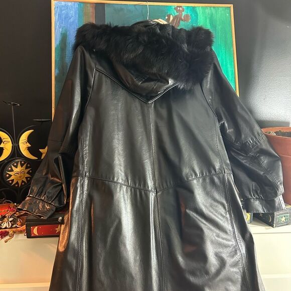 Elegant Black Leather Hooded Coat for Women Size 2 - Picture 2 of 16